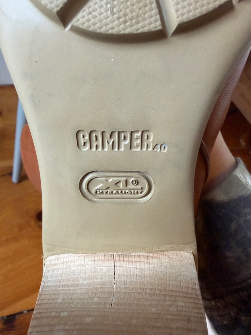 CAMPER leather boots with wood heels - Picture 3 of 5